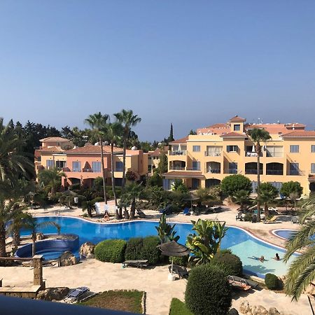 Limnaria Gardens - 1 Bedroom, Sunny Apartment With Stunning Pool Views Paphos Eksteriør billede