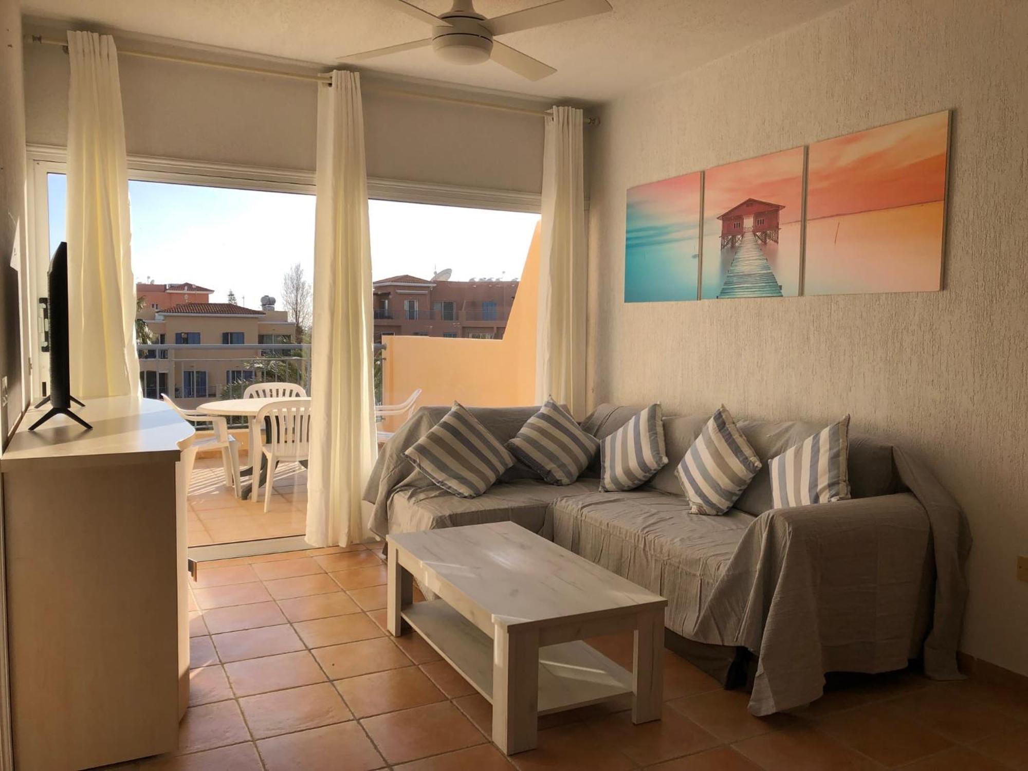 Limnaria Gardens - 1 Bedroom, Sunny Apartment With Stunning Pool Views Paphos Eksteriør billede